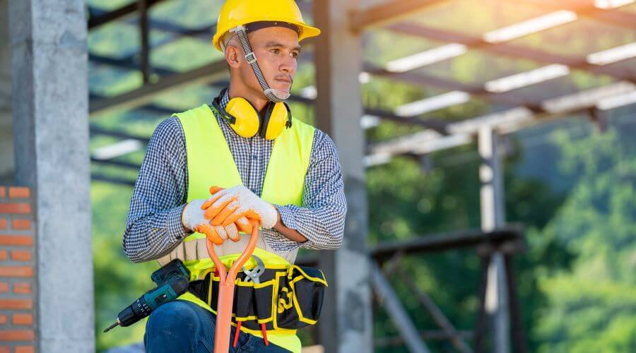 Professional gutter cleaning in Surrey, ND